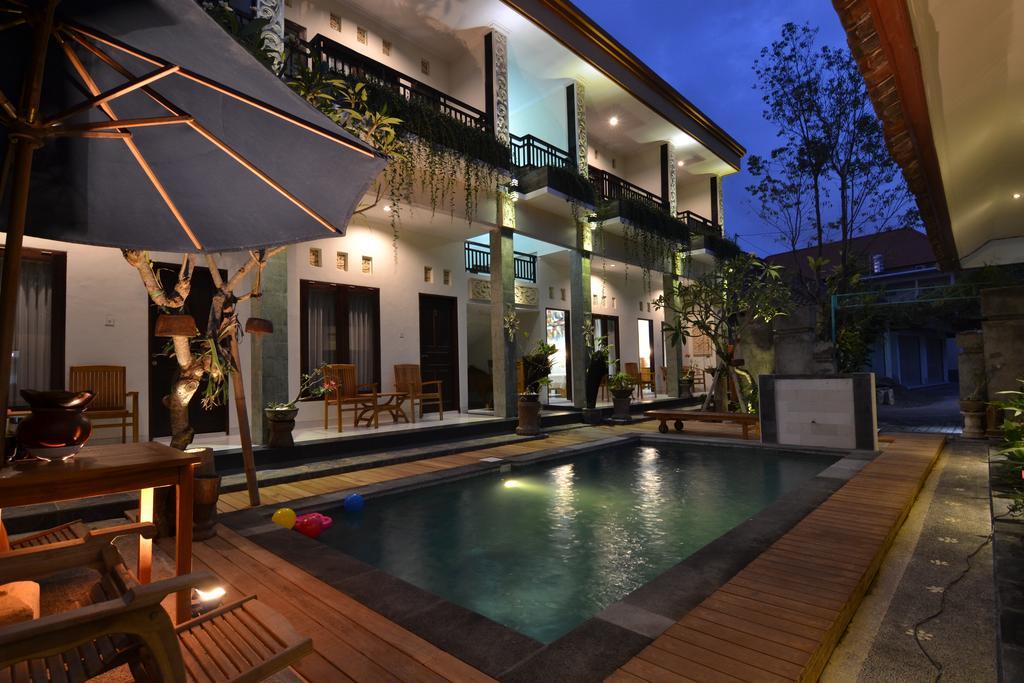 Appartement Pujihouse One à Legian Extérieur photo