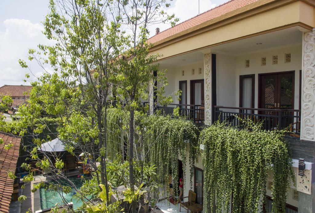 Appartement Pujihouse One à Legian Extérieur photo